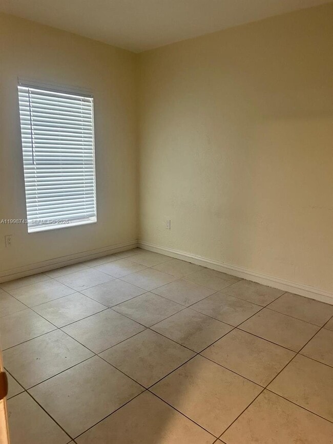 Building Photo - 1205 Mariposa Ave