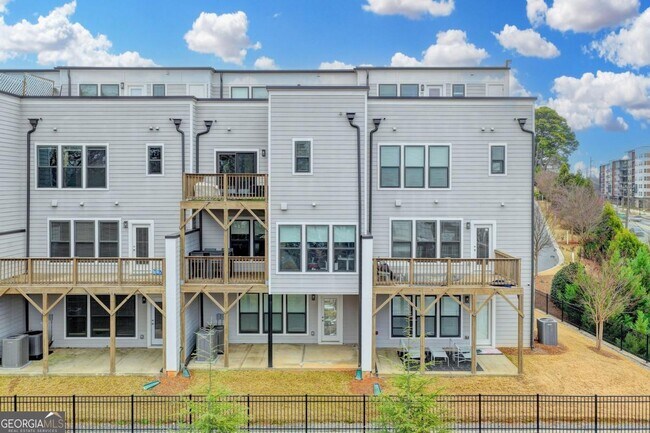 Building Photo - 2083 Holtz Ln