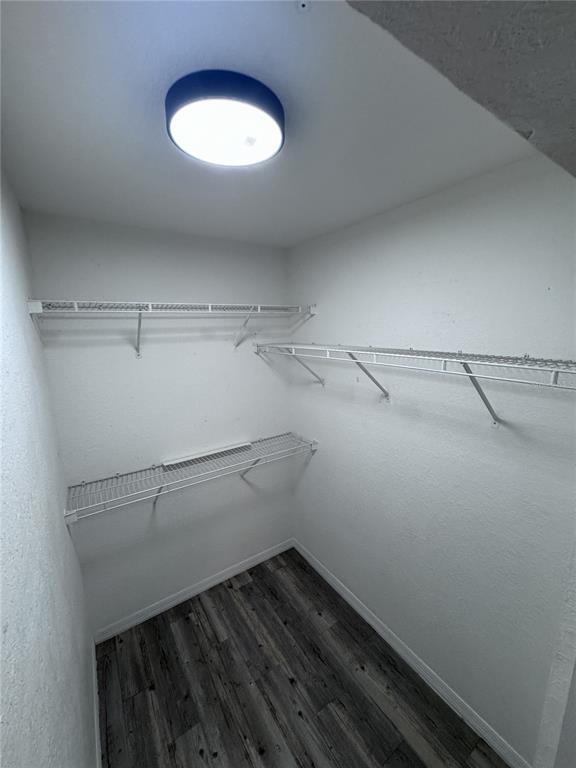 Building Photo - 8932 Manor Loop