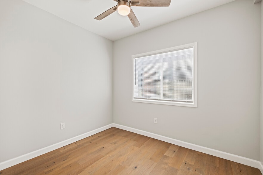 Building Photo - 812 2nd Ave N