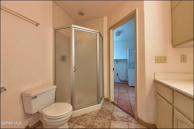 Building Photo - 1100 Kelly Way