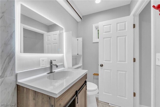 Building Photo - 4603 W 58th St