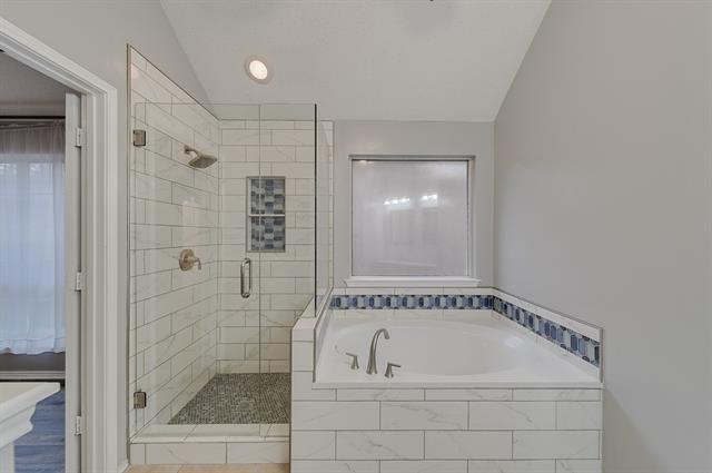 Building Photo - 10617 Memphis Dr