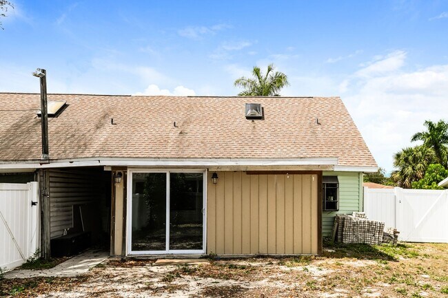 Building Photo - 27673 Los Amigos Ln