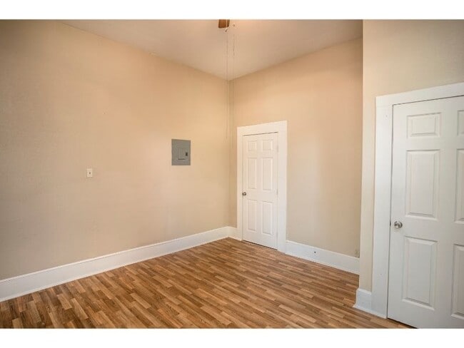 Building Photo - 308 Belmont