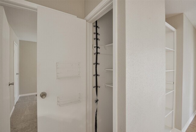 Building Photo - 12955 Woodforest Blvd