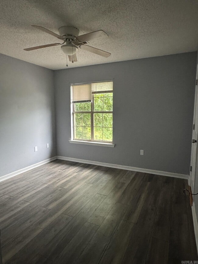 Building Photo - 72 Pinto Trail