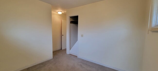 Building Photo - 17900 NE Hillsboro Hwy