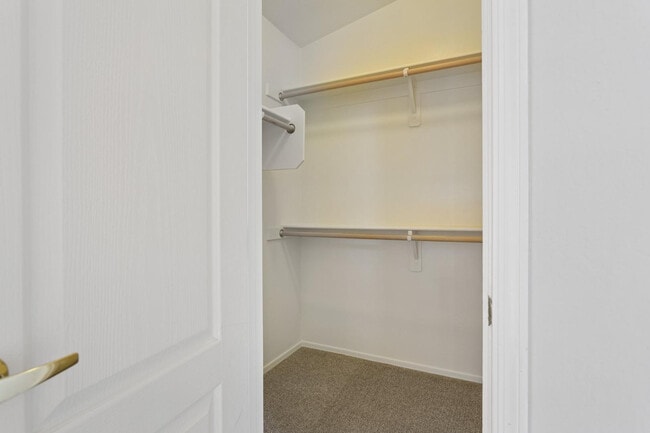 Building Photo - 921 E Montoya Ln