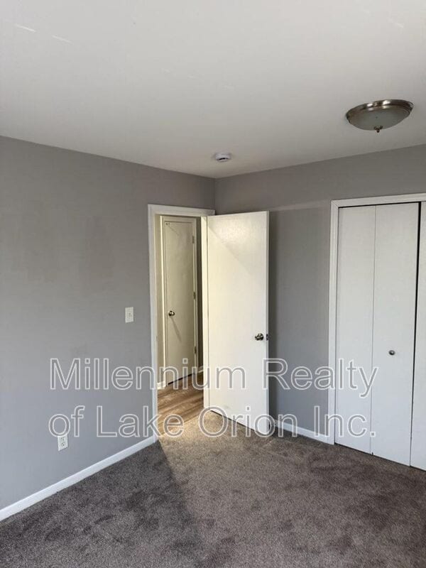 Building Photo - 80 Myron St