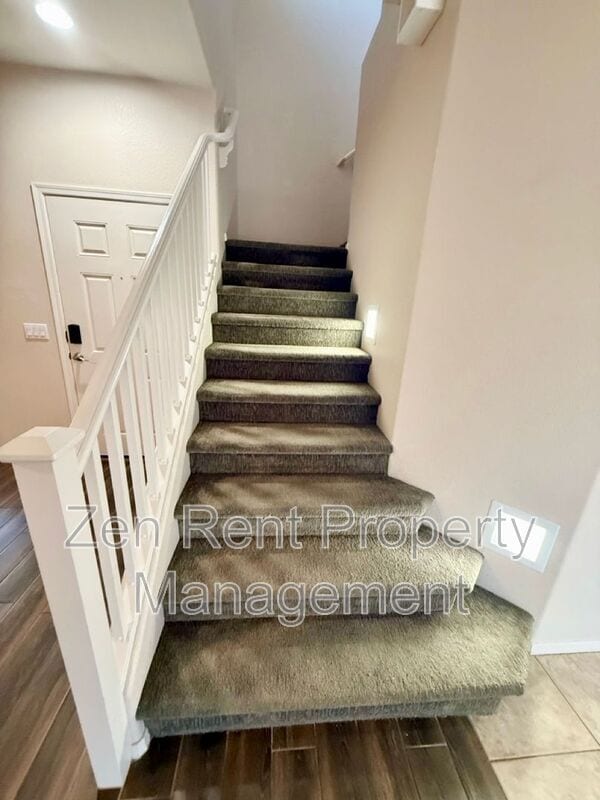 Building Photo - 3870 S Laurel Way