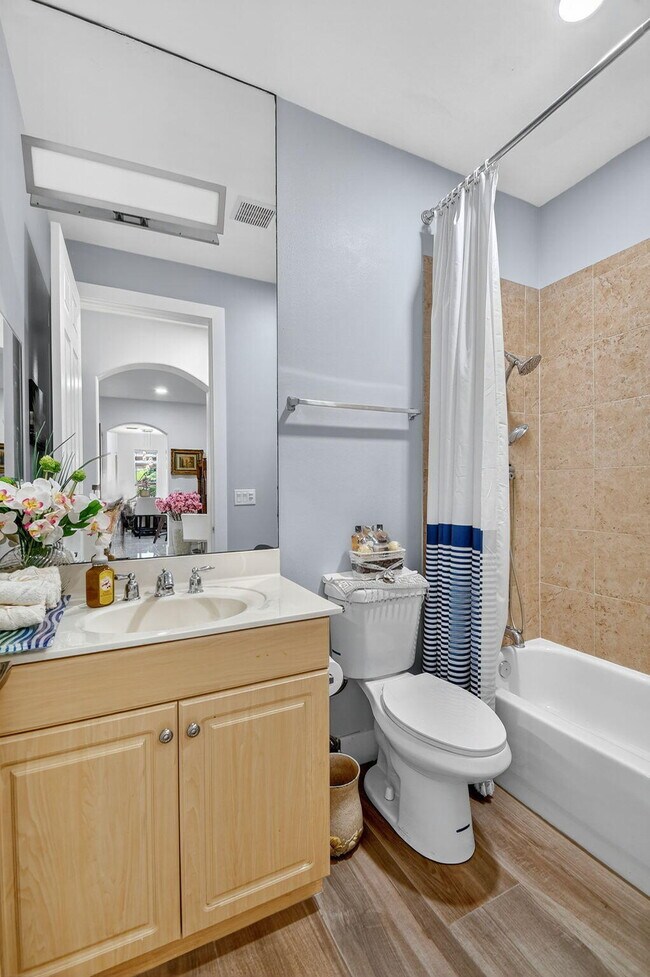 Building Photo - 9167 Oak Alley Dr