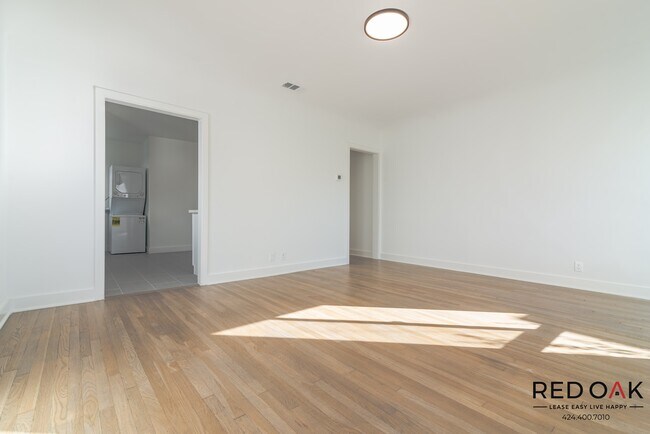 Primary Photo - Gorgeous Melrose Hill Bungalow!