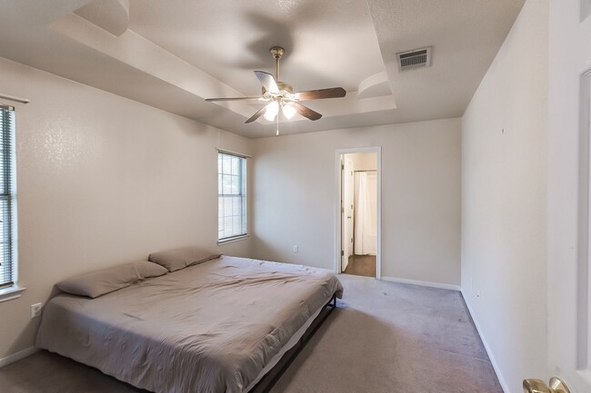 Building Photo - 5316 Trail Dr