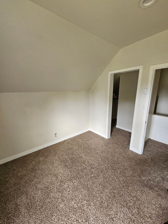 Building Photo - Serene 4 bedroom farmhouse in a quiet country neighborhood completely renovated