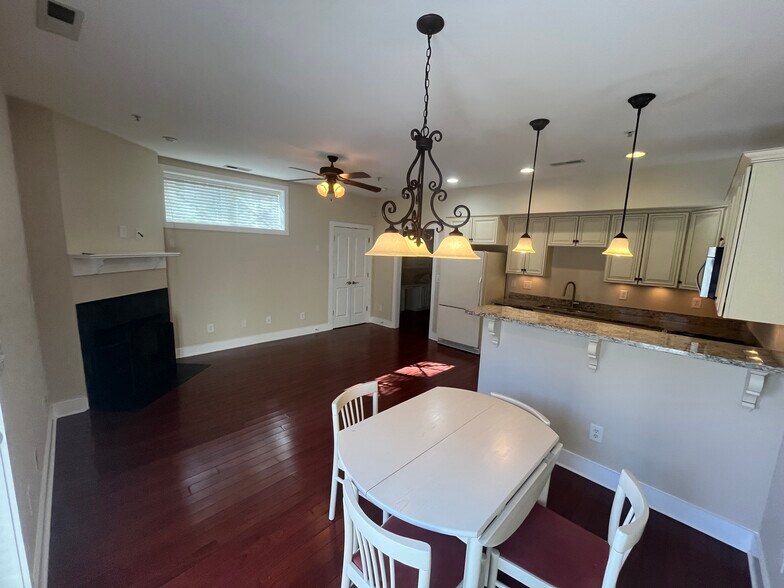 Building Photo - 148 Generals Retreat Pl