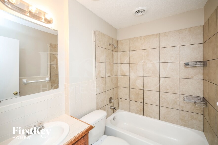 Building Photo - 6934 Glenwick Dr