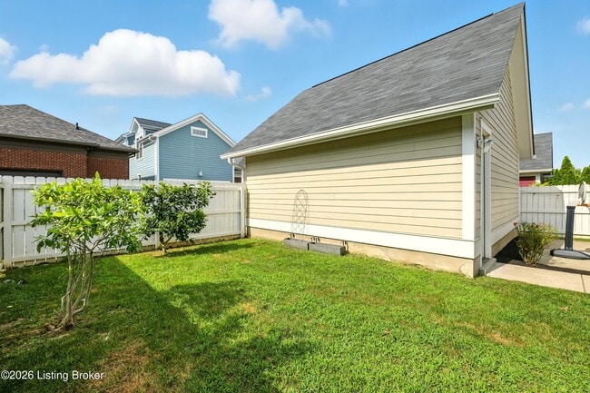 Building Photo - 8707 Featherbell Blvd