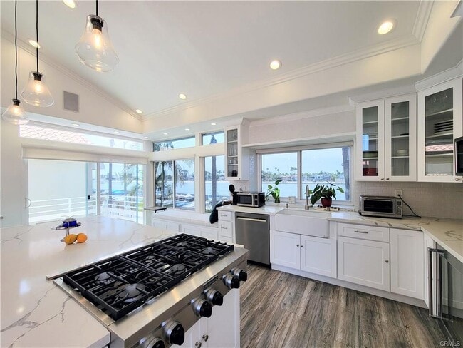 Building Photo - 5532 Spinnaker Bay Dr