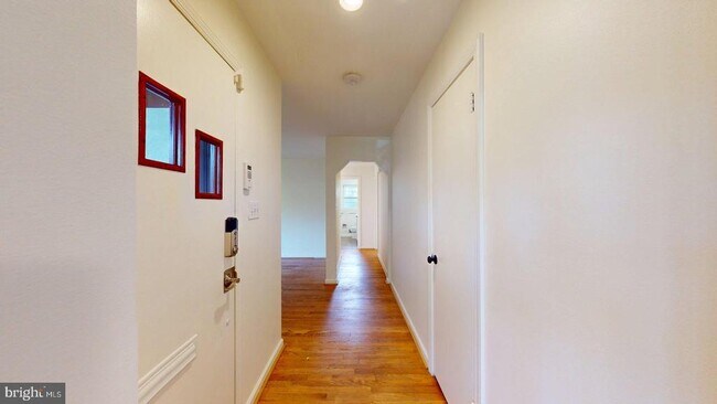 Building Photo - 6415 Potomac Ave