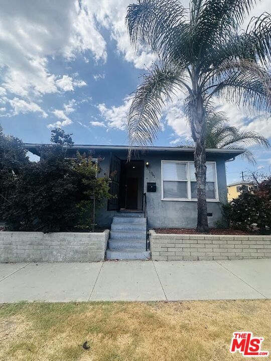 Primary Photo - 1361 Cochran Ave