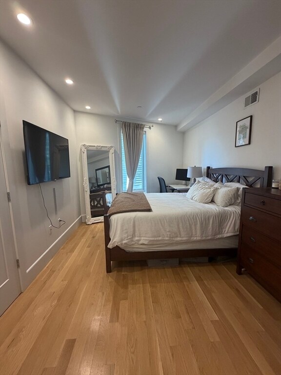 Building Photo - 283 Old Colony Ave