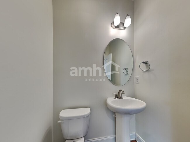 Building Photo - 6835 Thistle Down Dr