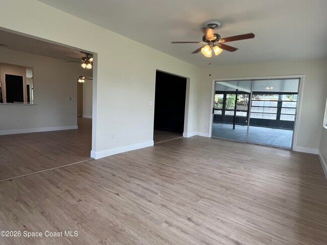 Building Photo - 1171 Riviera Dr NE