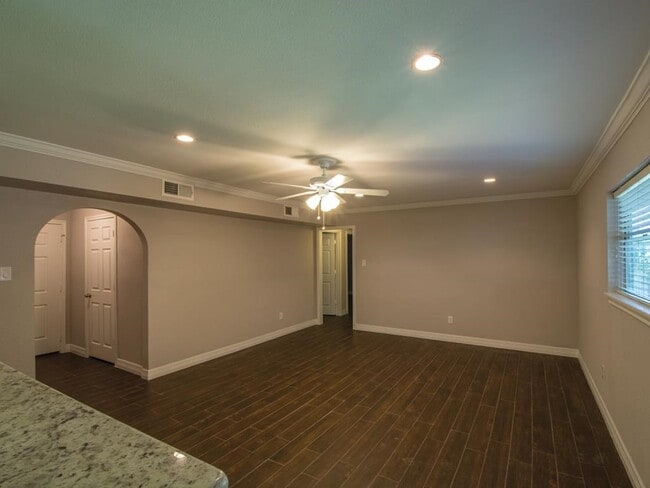 Building Photo - 6510 Reamer St