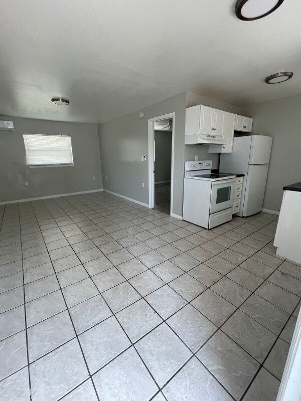 Building Photo - 1124 Neptune Dr
