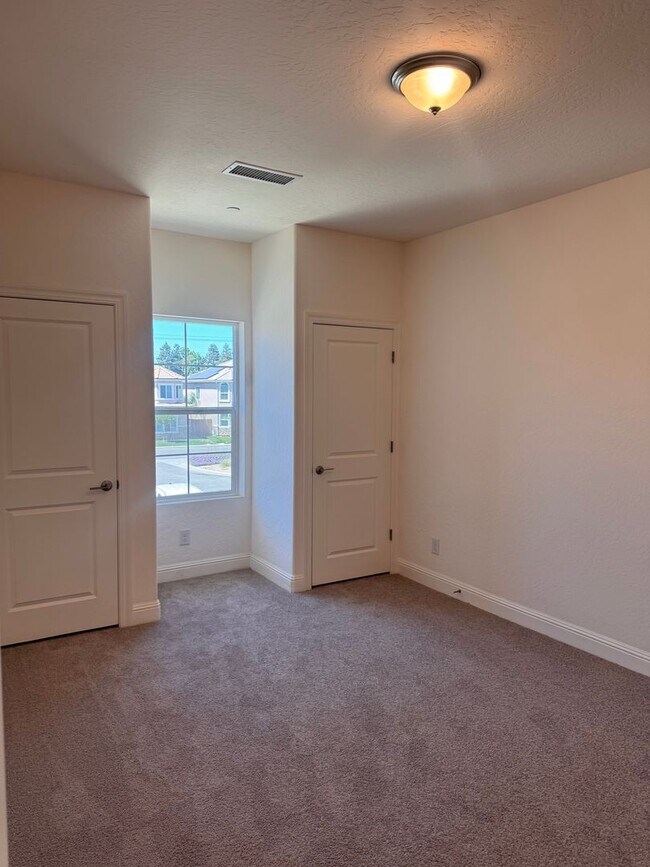 Building Photo - 4438 Langden Dr