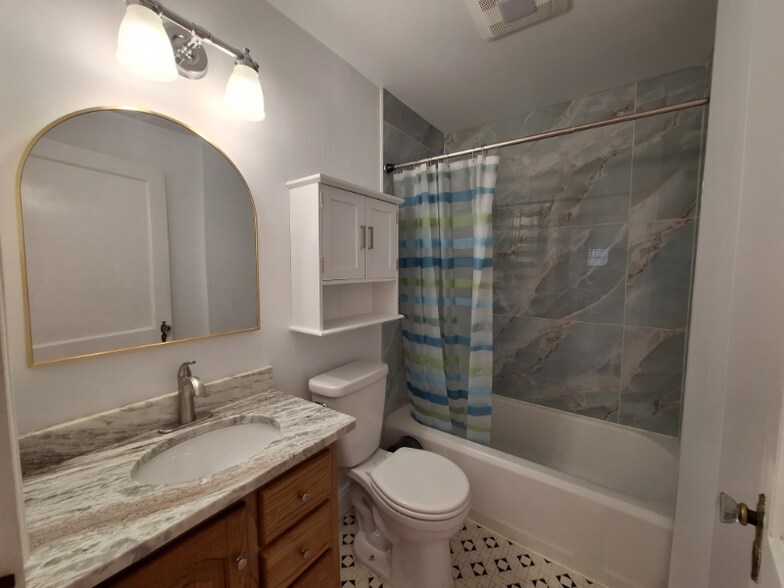 Building Photo - 3811 Walker Ave