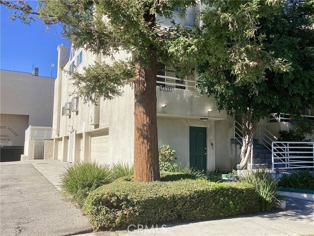 Building Photo - 5145 Yarmouth Ave