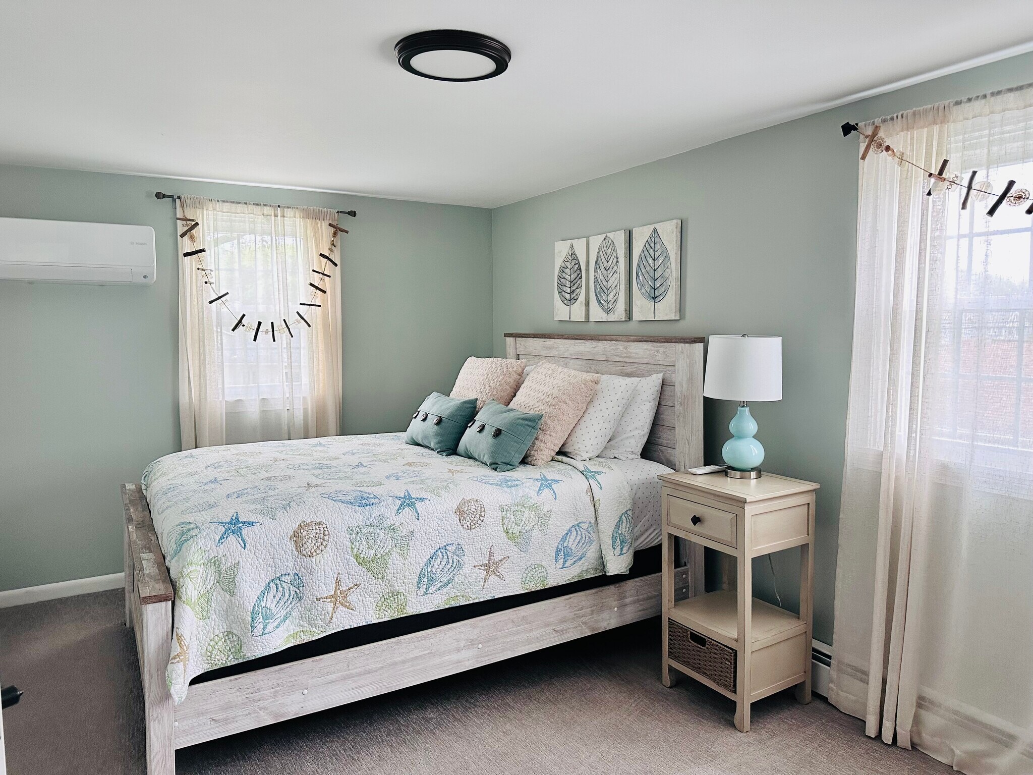 2nd floor bedroom - 4 Old Colony Rd