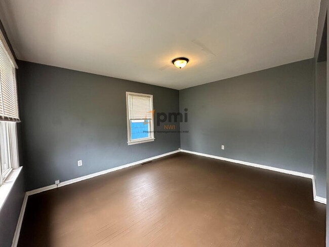 Building Photo - 1246 W 17th Ave