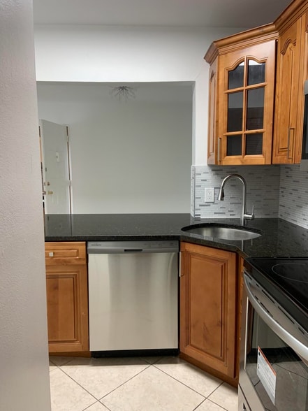 Building Photo - 617 Sea Pine Way