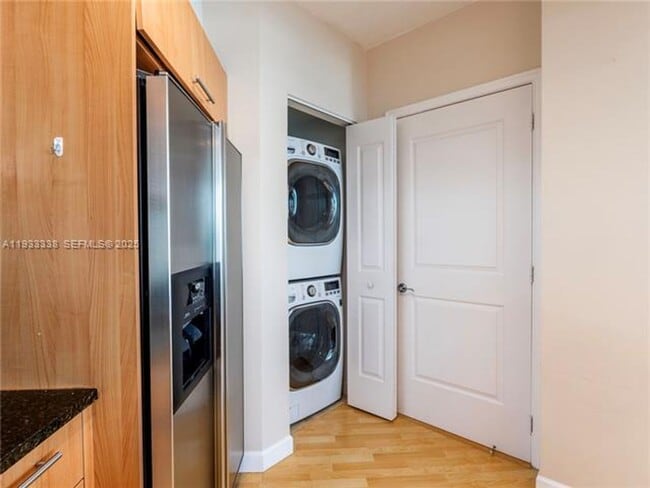 Building Photo - 480 NE 30th St