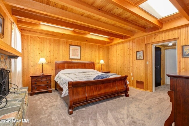 Building Photo - 502 Western Ave