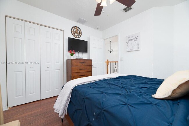 Building Photo - 4832 SW 159th Ave