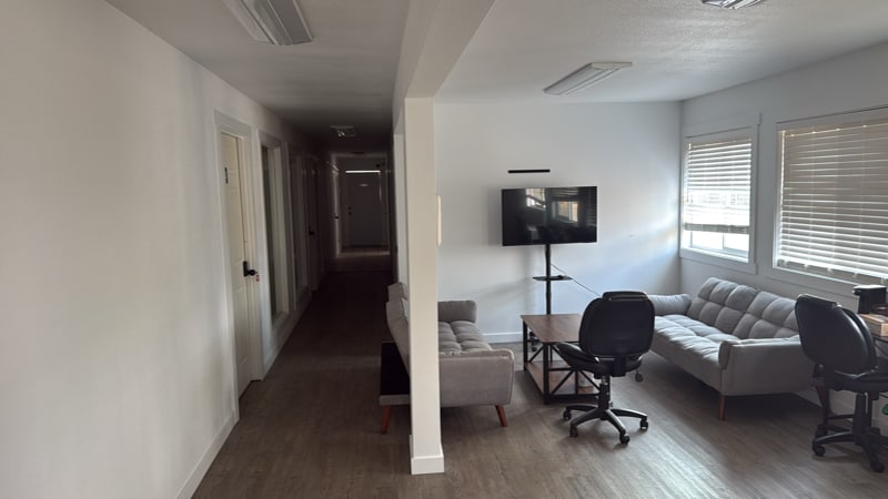 Building Photo - 327 5th Ave S