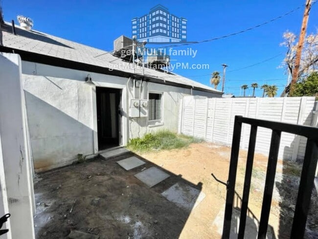 Building Photo - 1402 E McKinley St