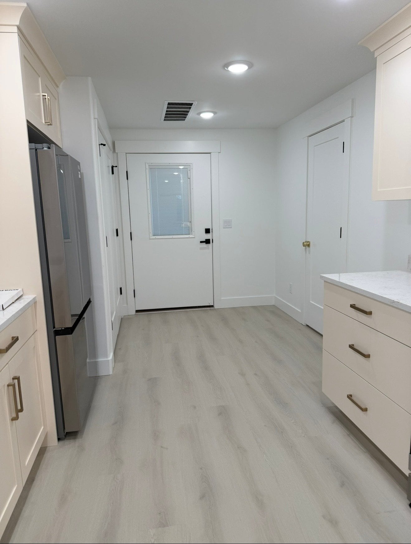 Building Photo - 266 S 1400 W