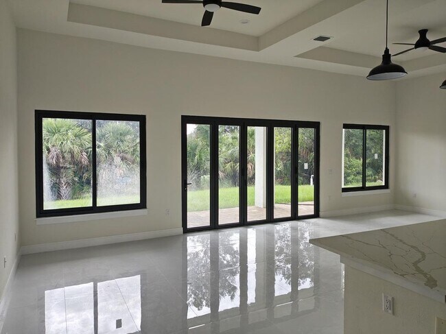 Building Photo - 267 Santa Marta St