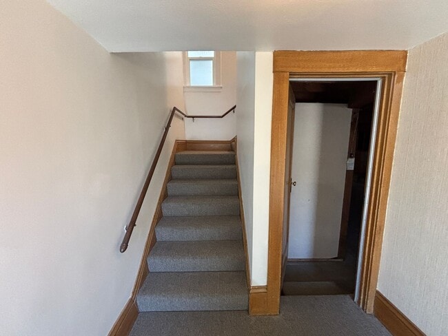 Building Photo - Single Family Home in Mission Terrace