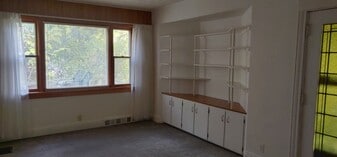 Building Photo - 2504 Chili Ave