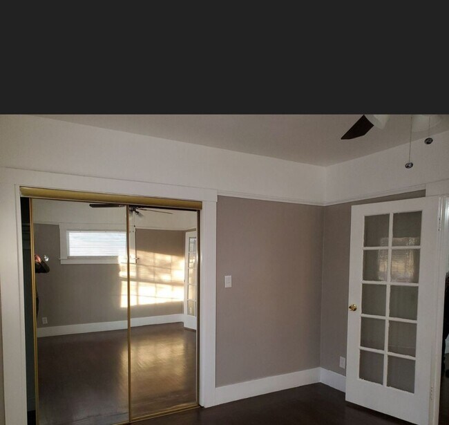 Building Photo - T Street 4 Plex
