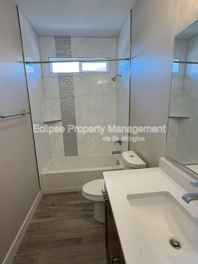 Building Photo - 679 Eadin Ln