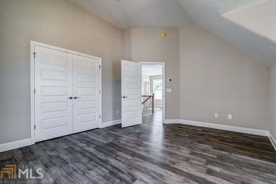 Building Photo - 1070 Bridle Trl