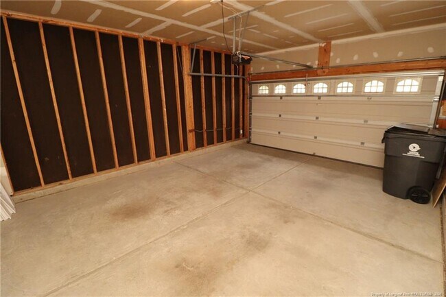 Building Photo - 104 Bell Tower Way