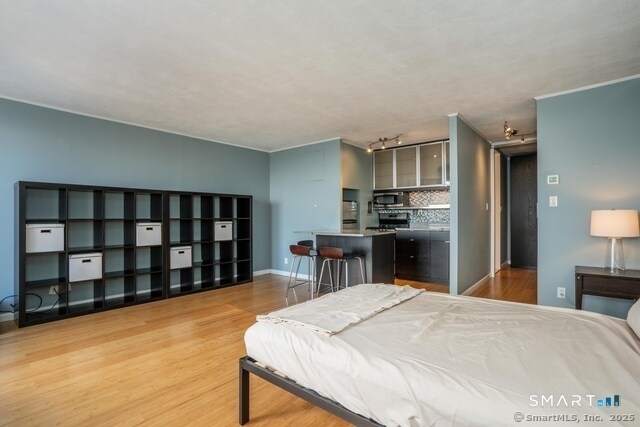 Building Photo - 1 Gold St